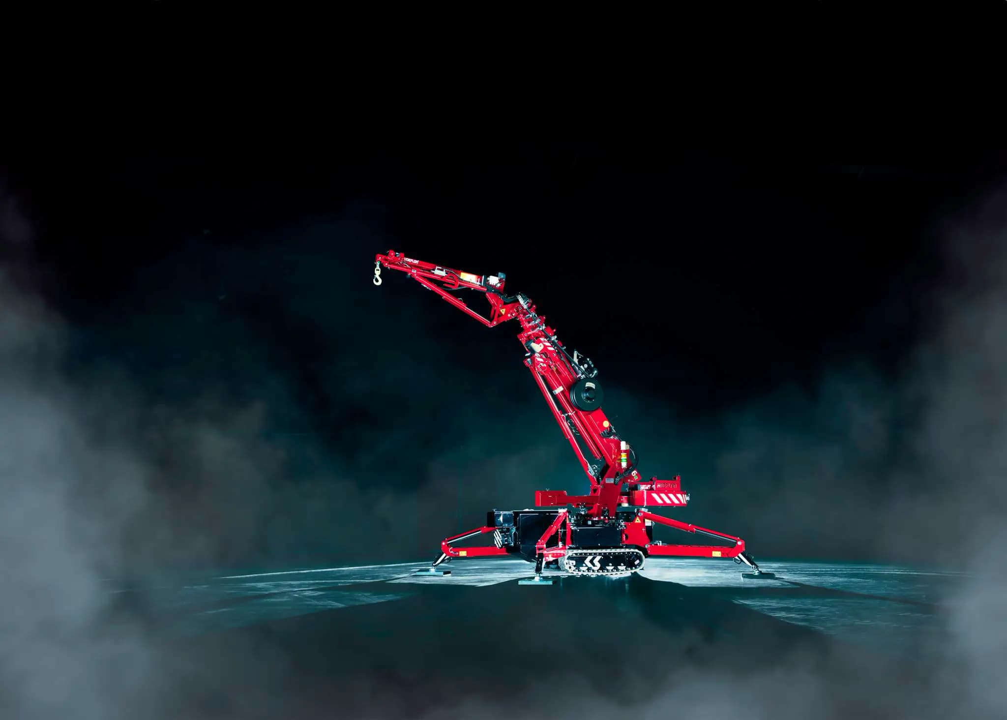 Hoeflon C6e upright, dark background with smoke.